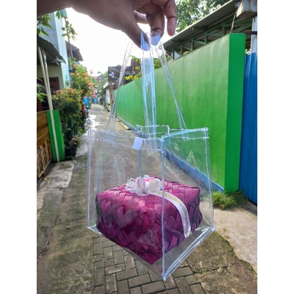 

Tas Syukuran Kotak Nasi Kecil Ukuran 20×15×20 READY STOK