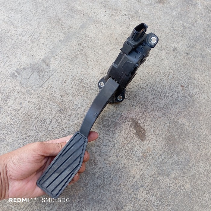 Sensor pedal gas Suzuki grand Vitara asli sgp copotan bergaransi