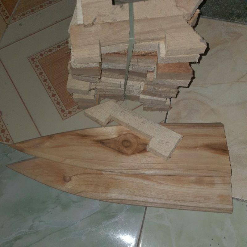 KASUTAN KAYU PLASTERAN PANJANG 40CM