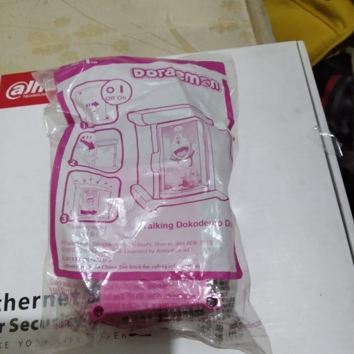 KY562 Talking Dokodemo Door Doraemon Happy Meal MC Donalds 2013