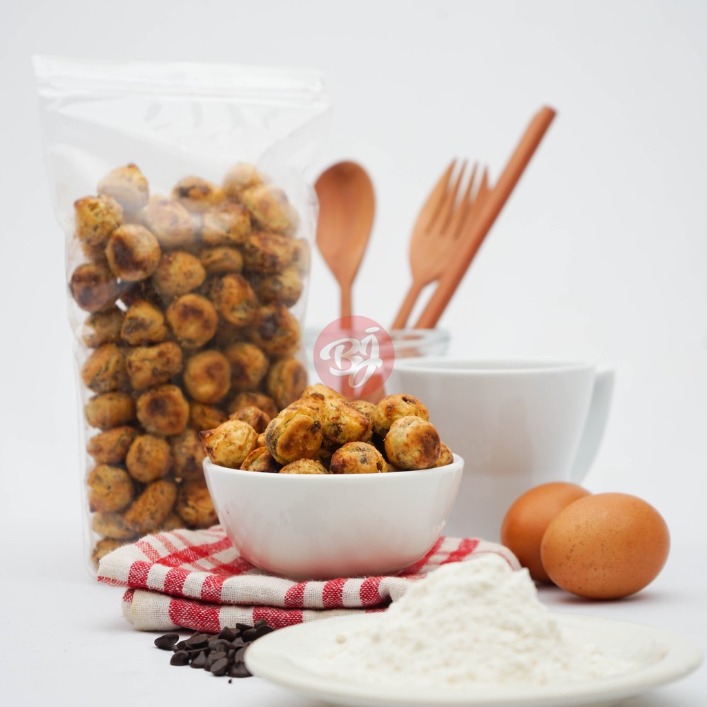 

Soes Coklat GG 250 Gram, Pengiriman & Packing Gratis - Mang Meser