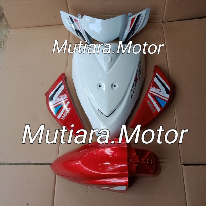 Cover Body Depan Mio J Putih Merah