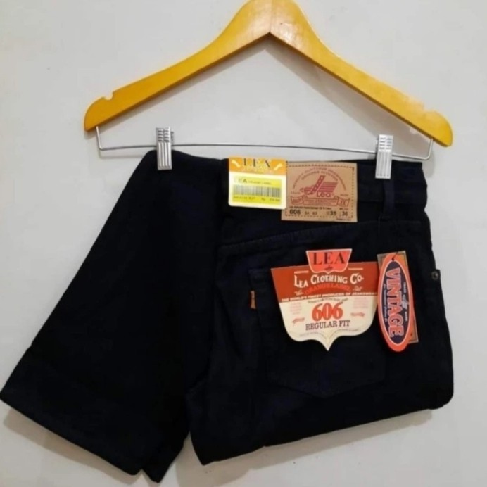 CELANA STANDAR LEA PRIA JEANS CELANA JEANS PRIA MODEL STANDAR MERK LEA - Hitam, 28