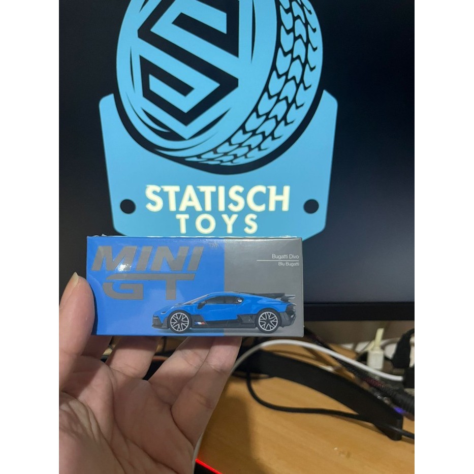 Mini GT Bugatti Divo Blu Bugatti No 601