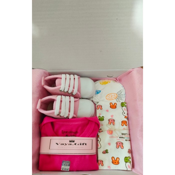 

hampers baby/ kado lahiran/ hampers bayi laki-laki perempuan - NewClassic Girl