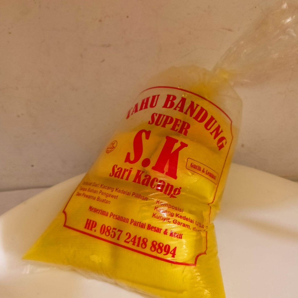 

Tahu kuning mentah, Tahu super bandung tersedia dengan harga terjangkau, isi 5 tahu per satu pembelian