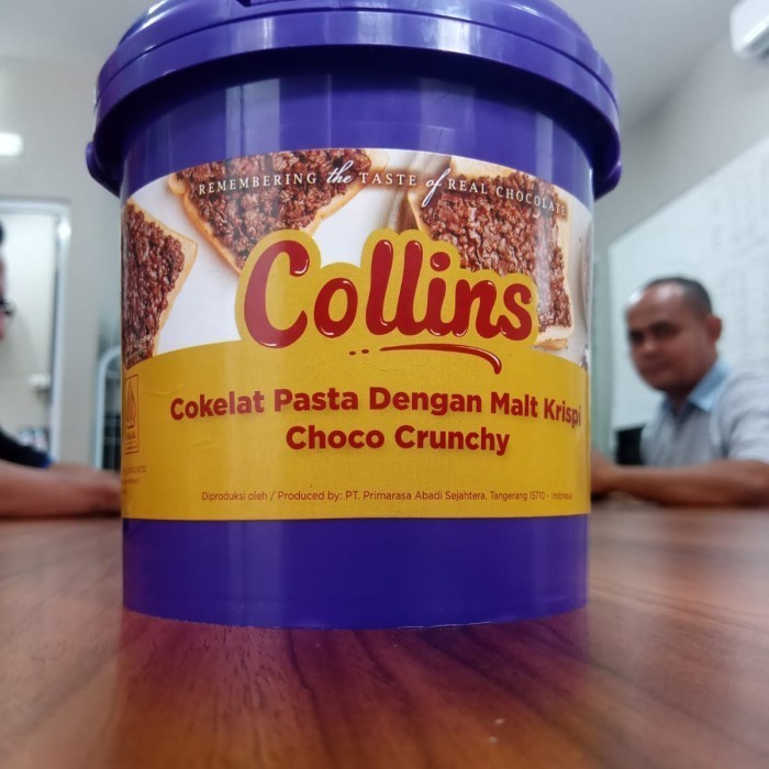 

✨TERLARIS -Collins Choco crunchy 1kg FULL COKLAT