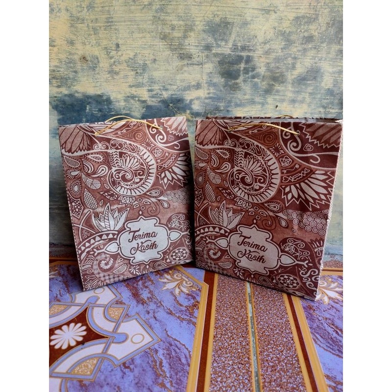 

COD !!! 200 PCS PAPER BAG / TAS KERTAS MOTIF BATIK ( TERIMA KASIH ) TALI KUAT UKURAN 21 × 17 × 5