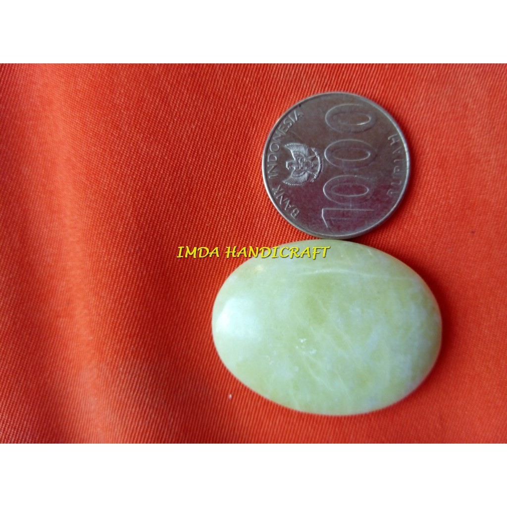 IMDAHANDICRAFT Liontin batu BELIMBING ACEH Motif Extrajoss susu tembus cahaya bulat oval 05- kode LB