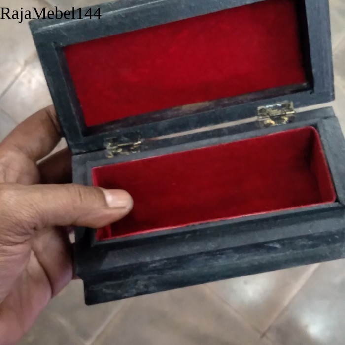 

kotak kayu ukir tempat barang antik termurah