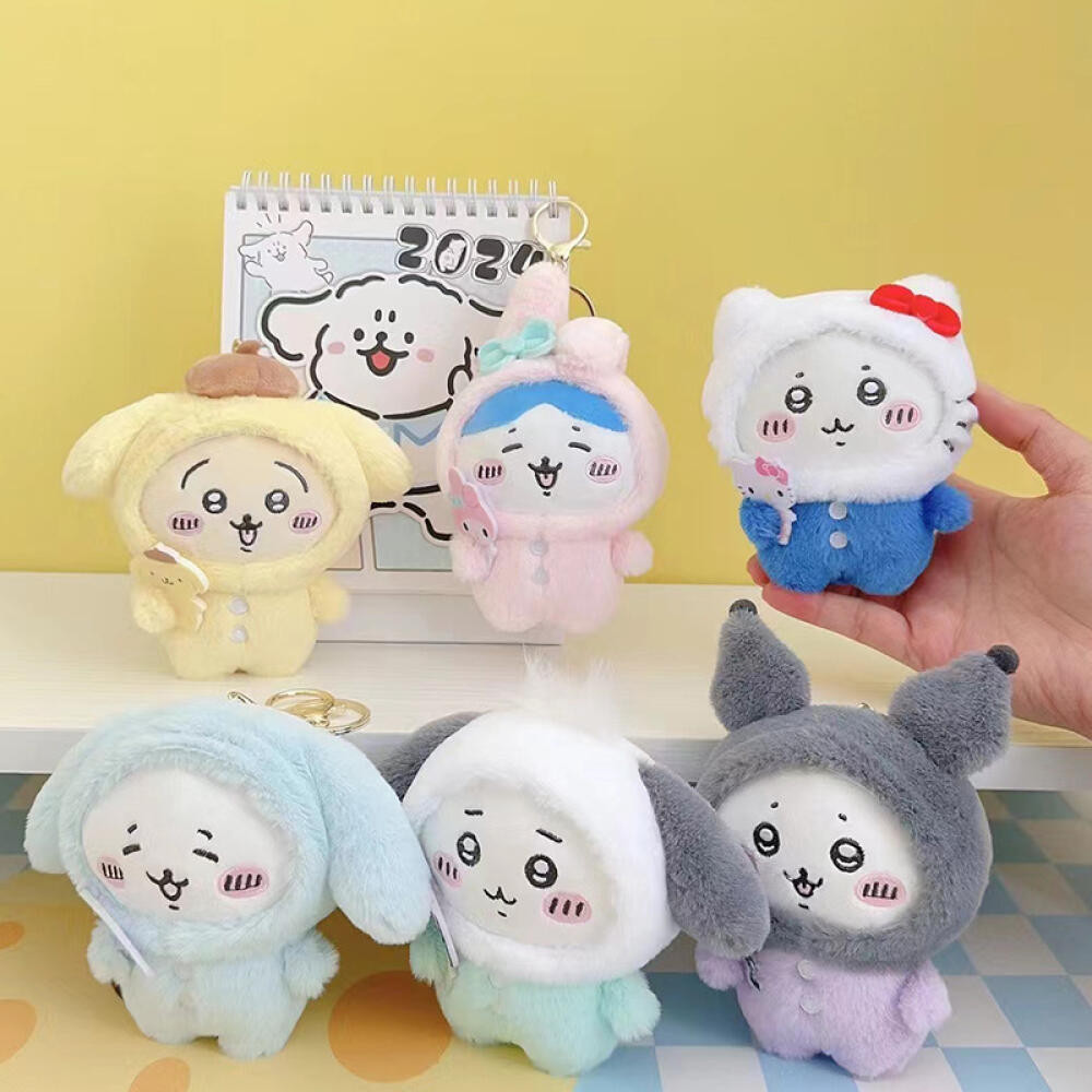 

Random One Chiikawa Cosplay Sanrio Plush Doll Keychain Hello Kitty Kuromi Head Cover Usagi Doll Pendant Keychains Bag Pendants