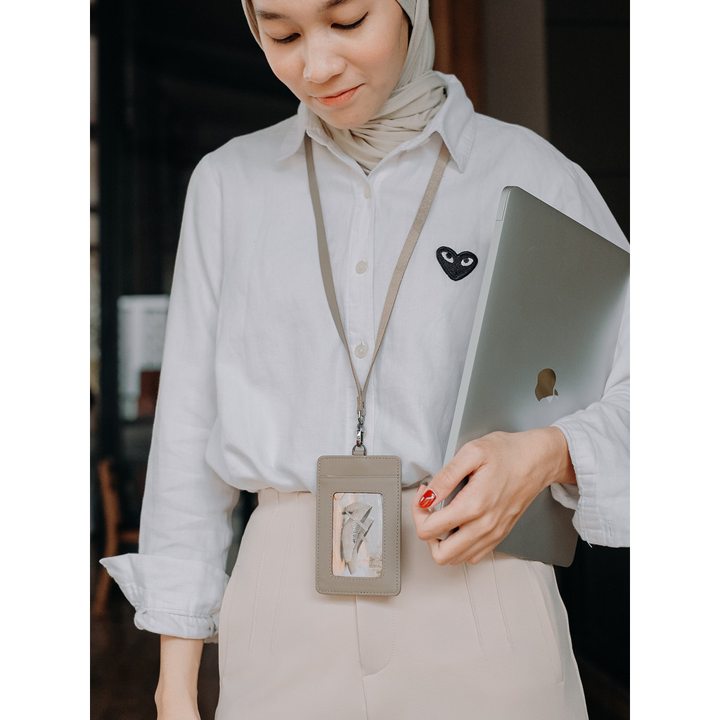 

Name Tag ID Card Lanyard Kulit - Aime