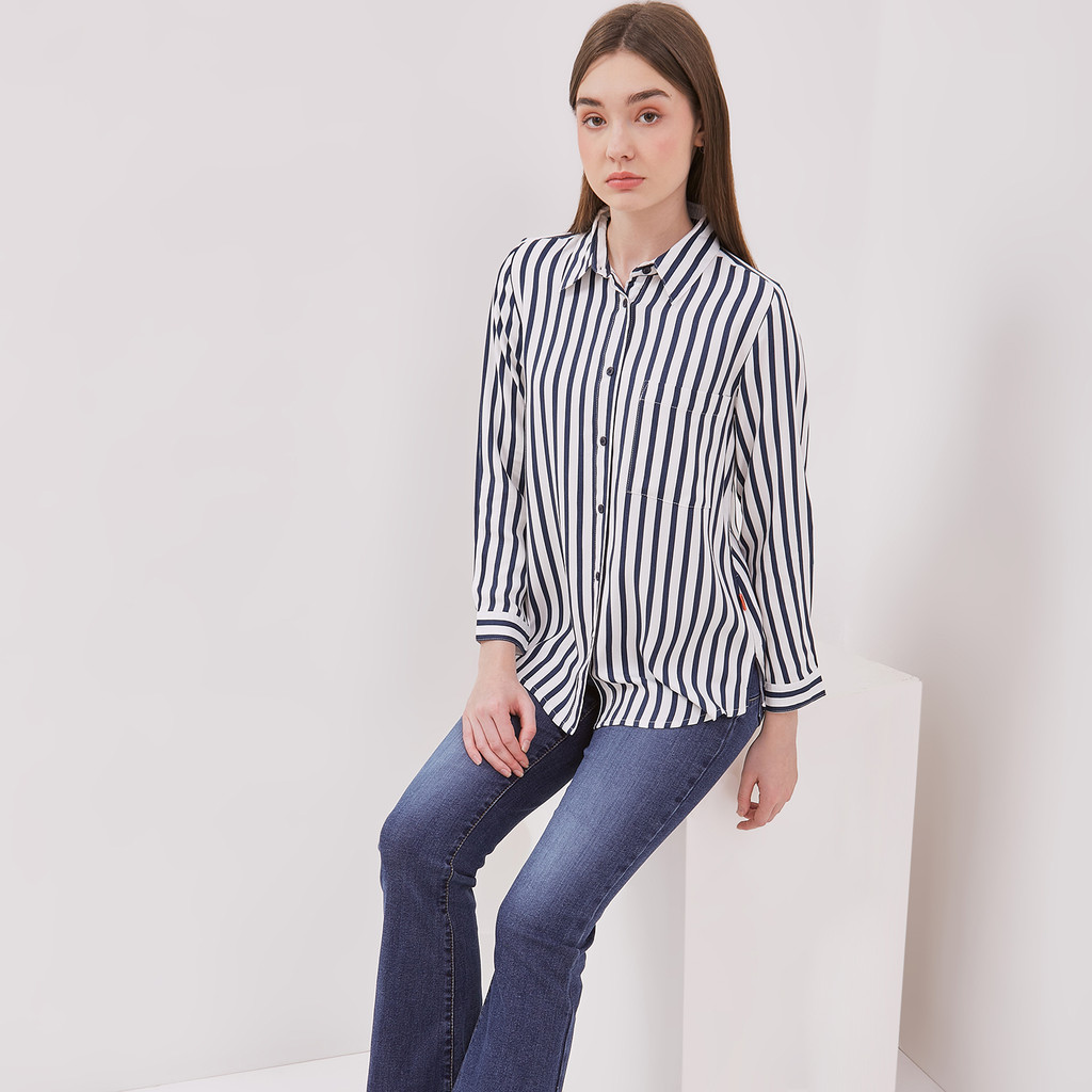 DUST Kemeja Kamina Garis Navy Putih (D.116467)