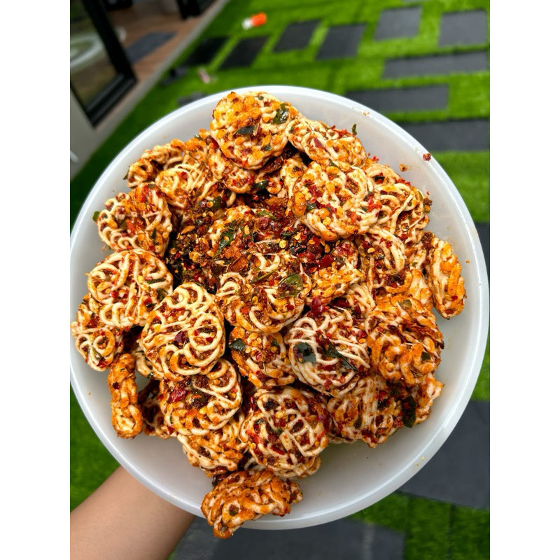 

ACEH. UMI 130707 KERUPUK SEBLAK RAFAEL PEDAS DAUN JERUK BERAT 250GR