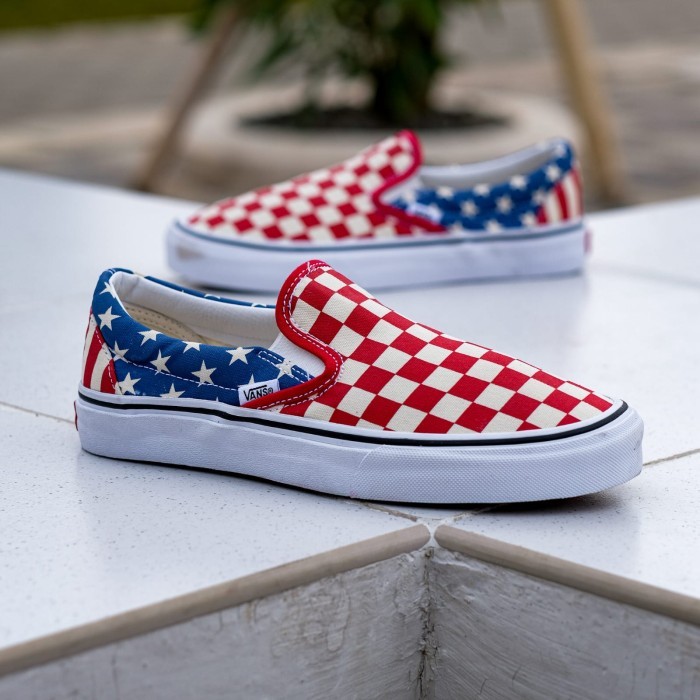 VANS SLIP ON CHECKERBOARD AMERICAN FLAG RED BLUE ORIGINAL