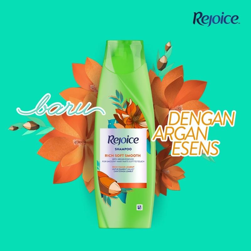 Rejoice Sampo Rich Halus Lembut Botol 340 ml