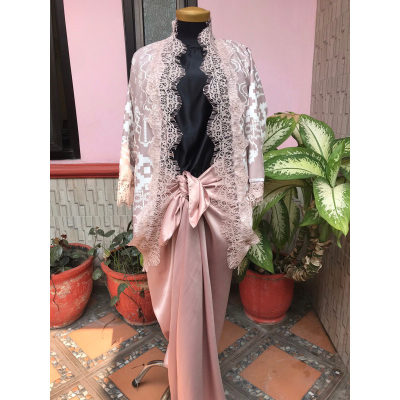 outer viscose Lace - Nagita Lace outer - outer batik Lace -outer Lace cream-outer Lace murah