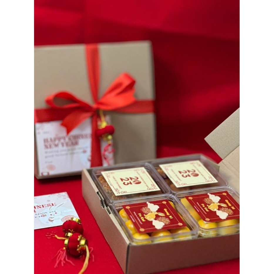 

Lunar CNY Hampers Imlek Parcel Sincia - Nastar Wijsman Premium Set Box - Nastar