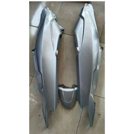 Cover body bodi samping Yamaha Vega R new warna hitam silver biru merah