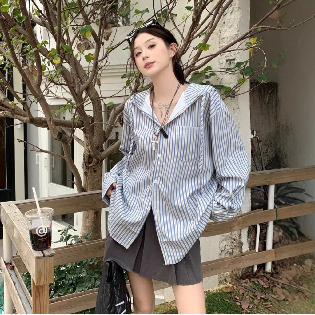 Kemeja Berkerudung Bergaris Wanita Longgar