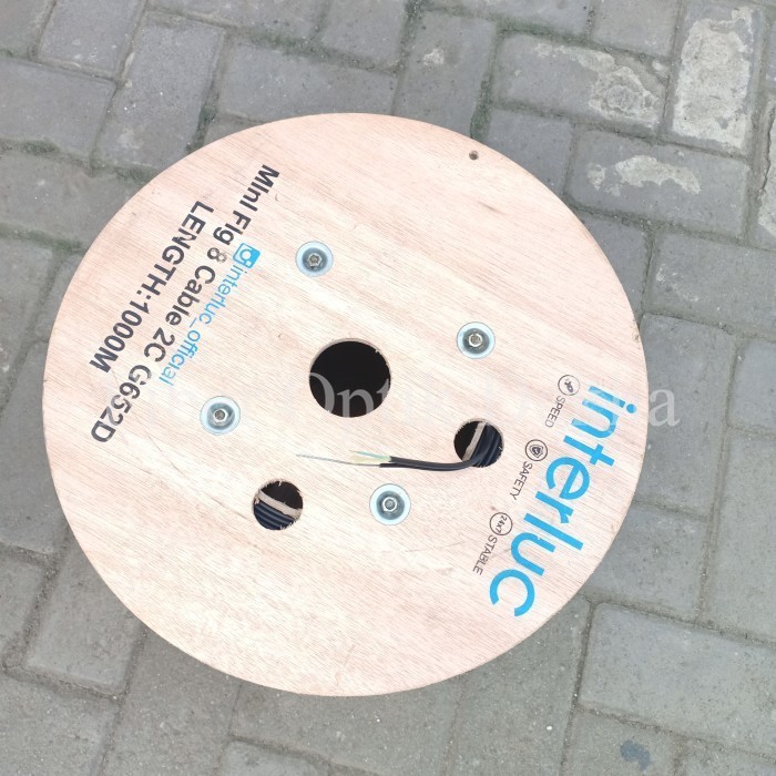 KU Mini 2 Core Fig8 Interluc Panjang 1 KM Kabel Udara Fiber Optik Bulat G652D