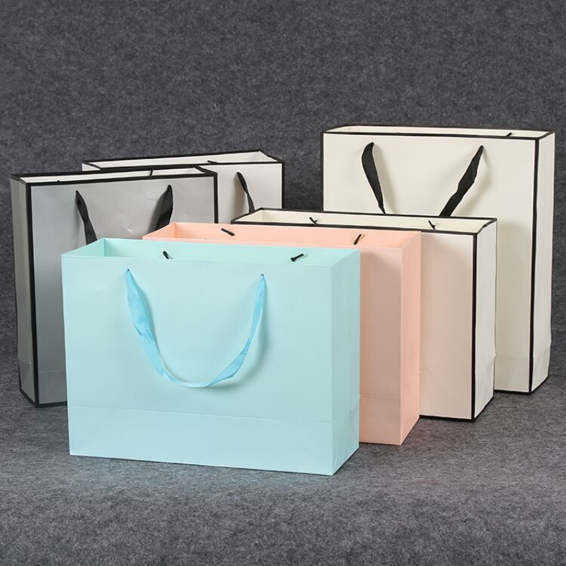 

1pc multiple sizes Thick Black White Kraft Paper Tote Bags Clothing Packaging Bag Christmas festival Birthday Gift Wrapping