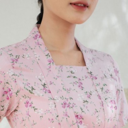 

✨LARIS✨ -Kebaya remaja kutubaru ajeng lengan pendek meradelima katun pink - L