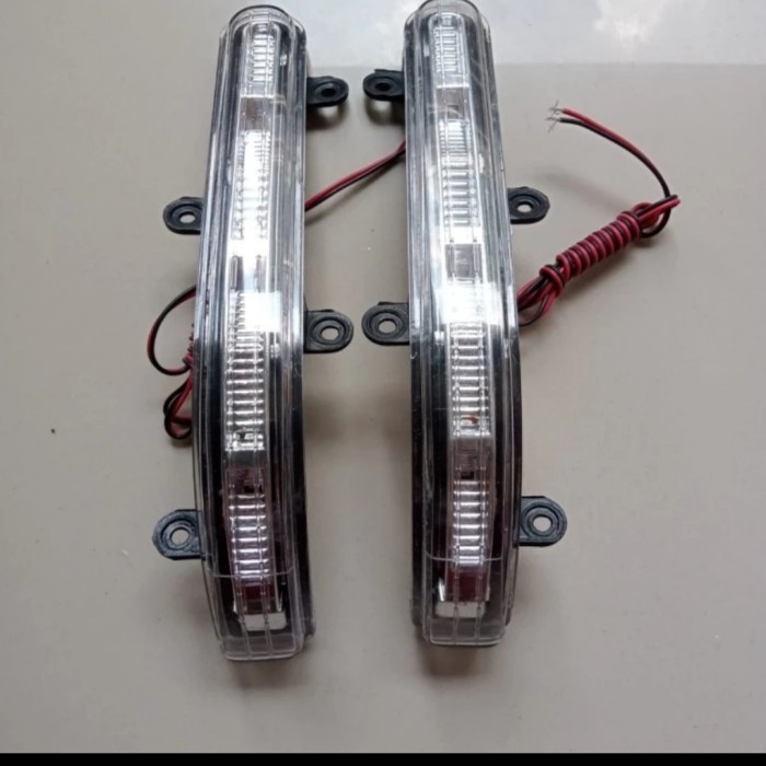 Sen Spion Lampu Sen Spion Komplit Avanza 2012 2013 2014 2015 2016 2017 - Kiri berkualitas