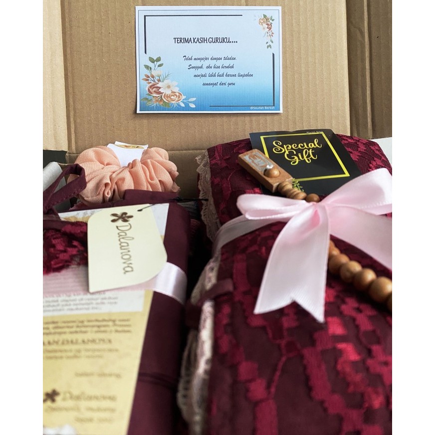 

Hampers Premium Mukena Turky Hempers Mukena Dalanova Hadiah Kado Wanita Guru Ibu Pasangan Mewah Harga Ramah