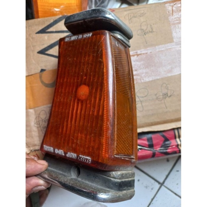 Lampu sein Corolla dx 1980 sd 1981 original