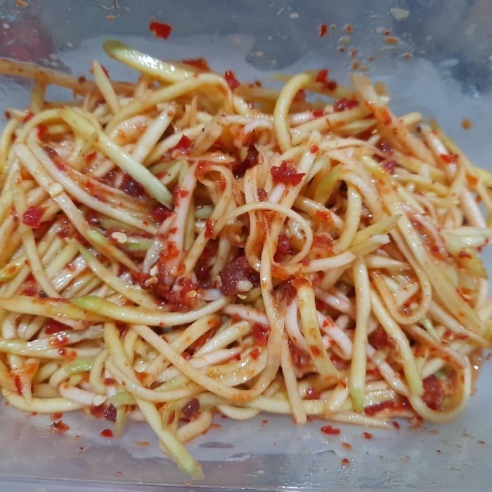 

✨TERLARIS -Rujak mangga muda serut + (Bumbu bangkok atau sambel rujak terasi) - Sambel Uleg, pedas sedang