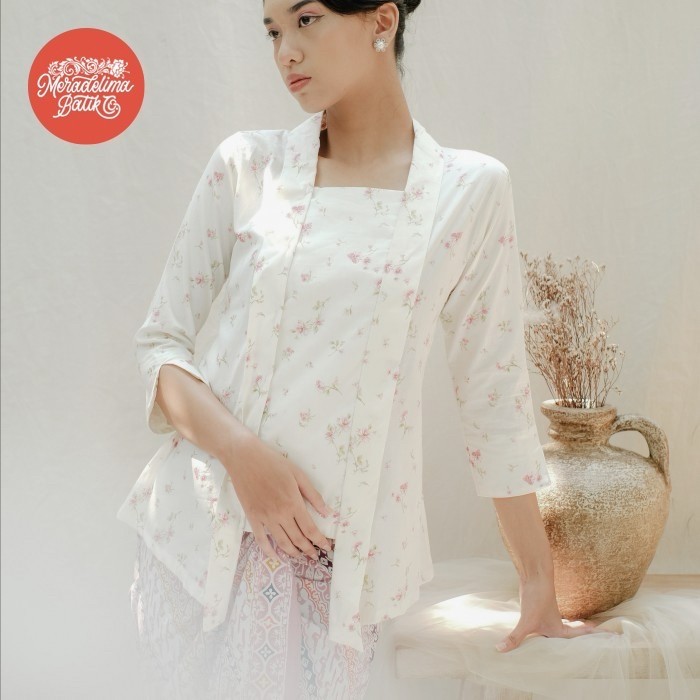 

Kebaya Kutubaru Clarris Lengan 7/8 Meradelima Katun Jepang Putih Pink - XXL