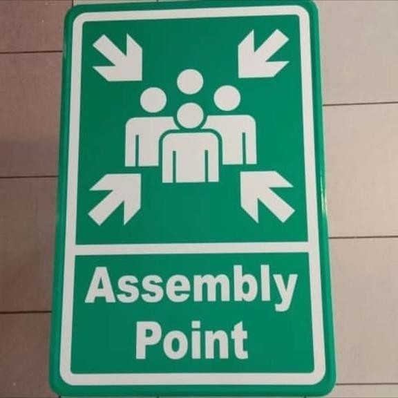 

SIGN PLAT K3 RAMBU SAFETY. ASSEMBLY POINT. UK 100X100CM RAMBU K3