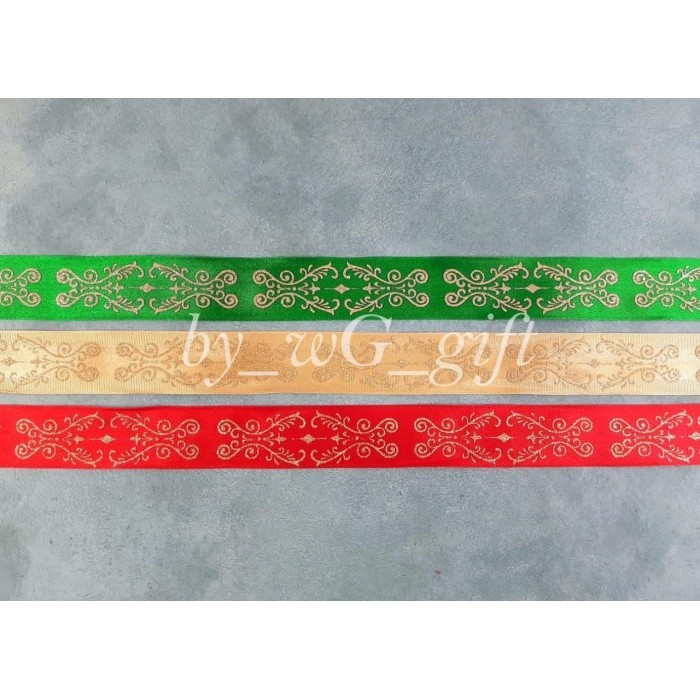 

Pita Kain Emboss Gold ; Lebar 3.8 cm ; Panjang 25 Yard ; Mix Colour