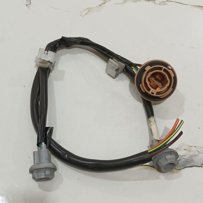 Soket Fitting Lampu Stop dan Lampu Sen Tancap Beat FI ESP 2013–2015