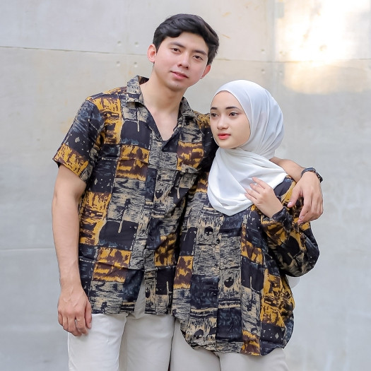 Kemeja Oversize Couple Kain Rayon Premium Buy One Get One / Kemeja Couple Motif Cewek- Cowok