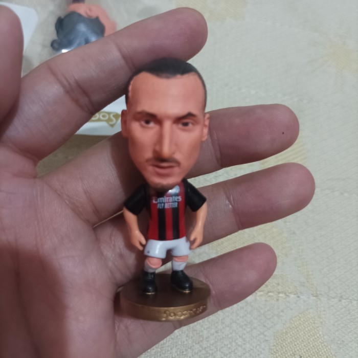 KY562 ibrahimovic Milan Soccerwe figure