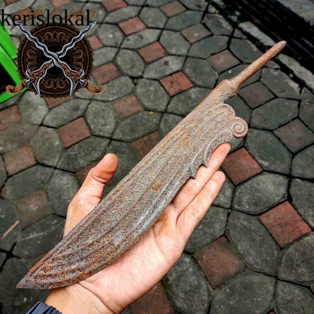 Koleksi Wedung Wedhung Mataram Model Sayap Aksara Bahan Besi Cor KL6