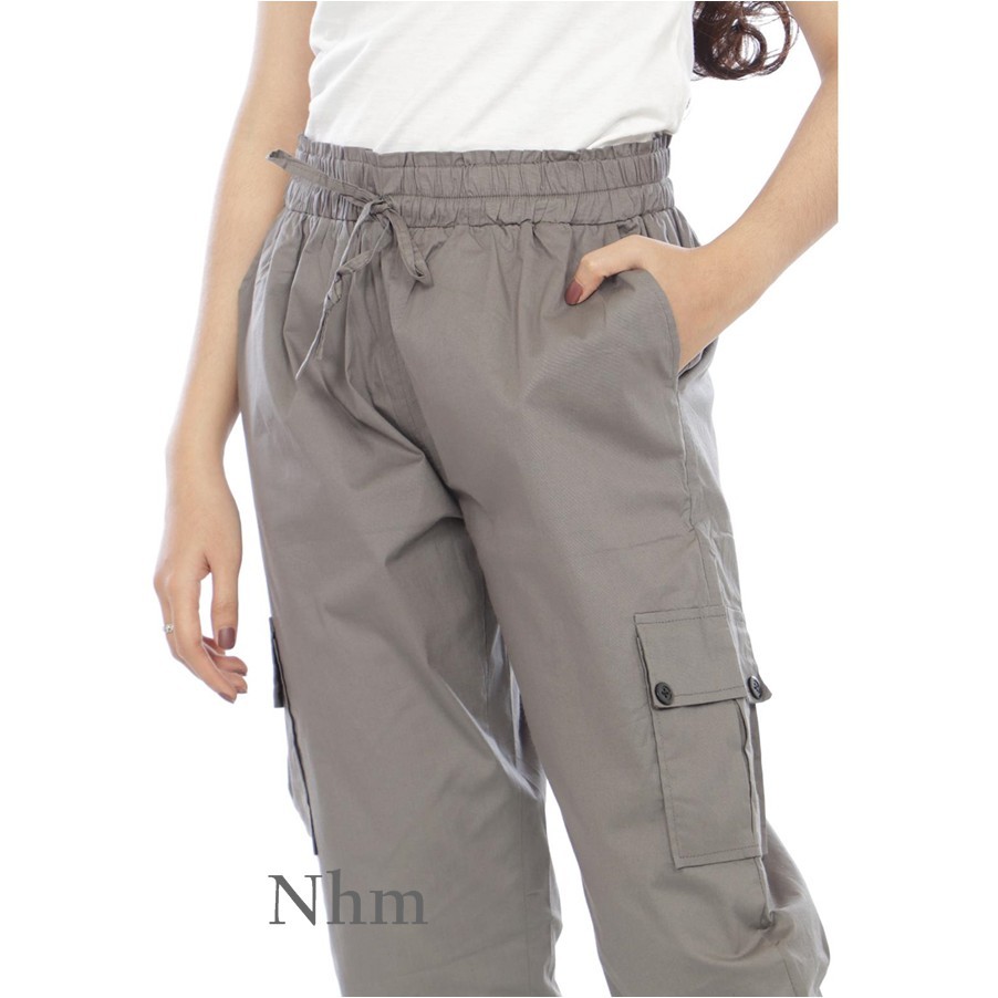 Celana Pendek Wanita 7/8 Kantong Cargo Jumbo