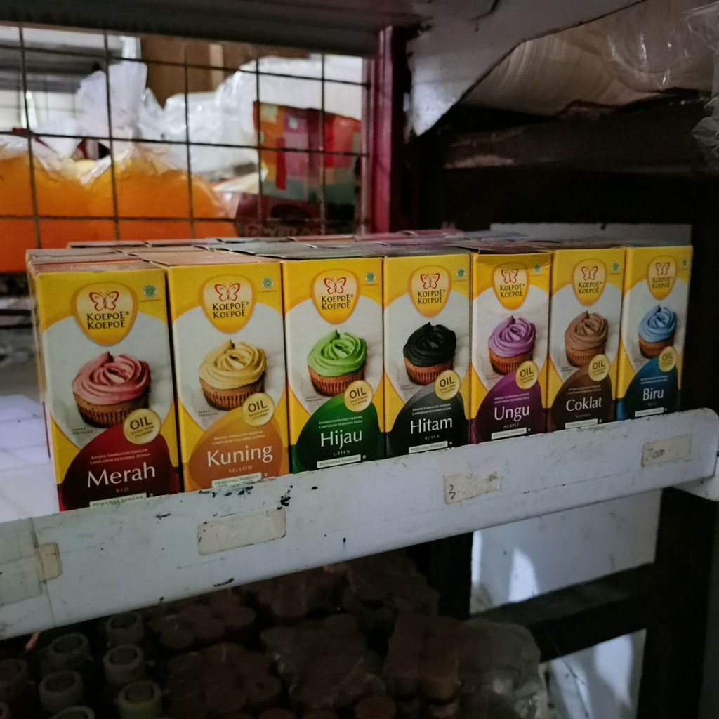 

pewarna makanan premium cap Koepoe Koepoe isi bersih 30 ml siap pakai untuk segala kebutuhan memasak anda ter sedia dengan berbagai pilihan rasa warna yang anda inginkan
