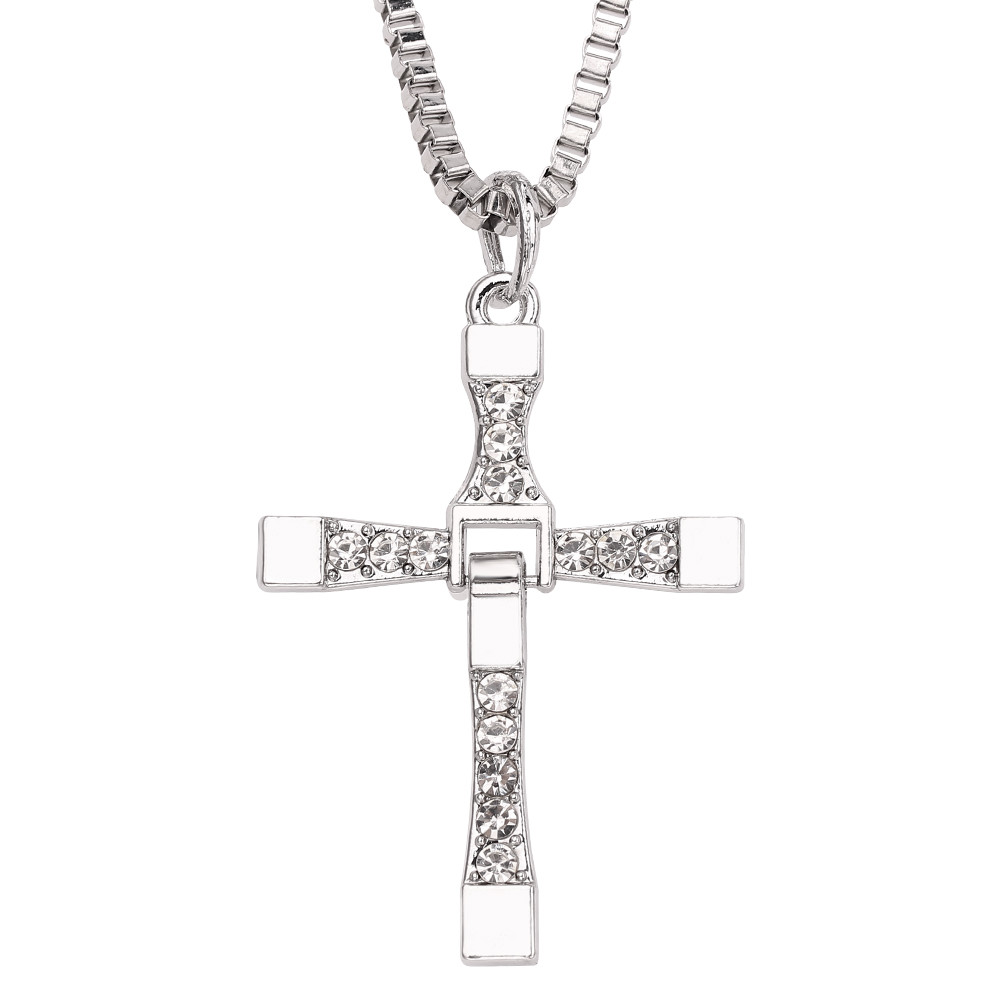 

The Fast and The Furious Dominic Toretto Crystal Jesus Cross Pendant Necklace For Men Crucifixo Masculino Jesus Christ Neck