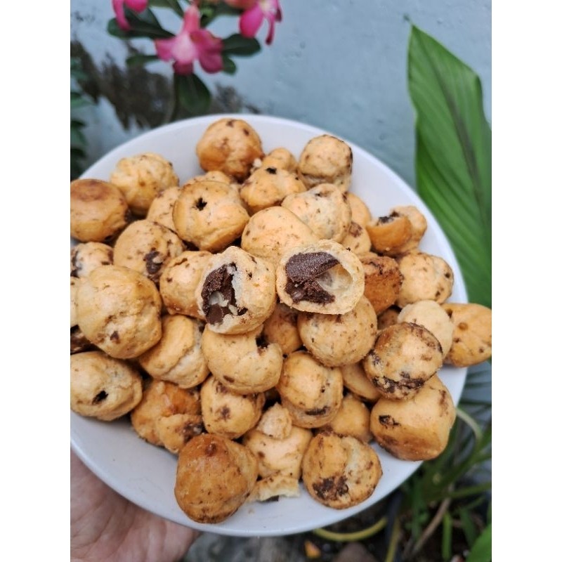 

Kue Sus Cokelat Istimewa 1 Kg