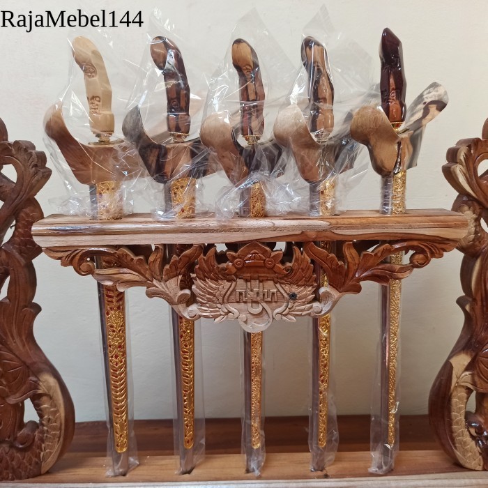 

Keris Asem Pelet manis laris