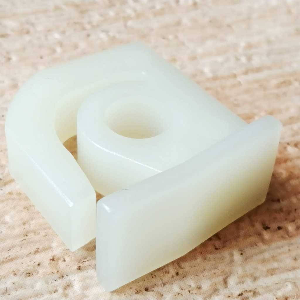 NOS/  PER PIR PLASTIK GANJAL FOOTSTEP ORIGINAL 100% ( 5BP-27426-00 )  YAMAHA SCORPIO BYSON VIXION