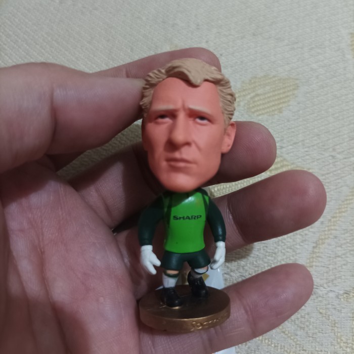 KY562 Peter Schmeichel Soccerwe figure