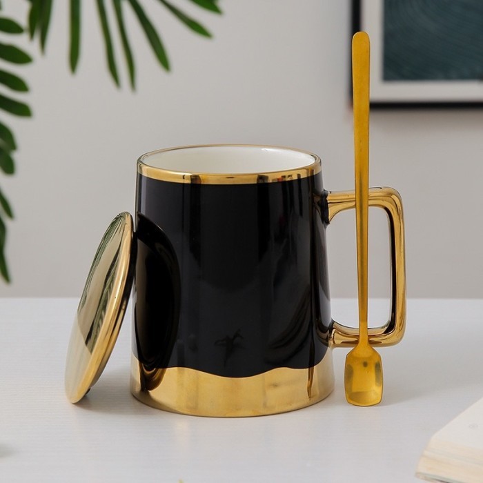 

Nordic Mug - Gelas minum cantik keramik sultan tutup sendok emas mewah - Black //26
