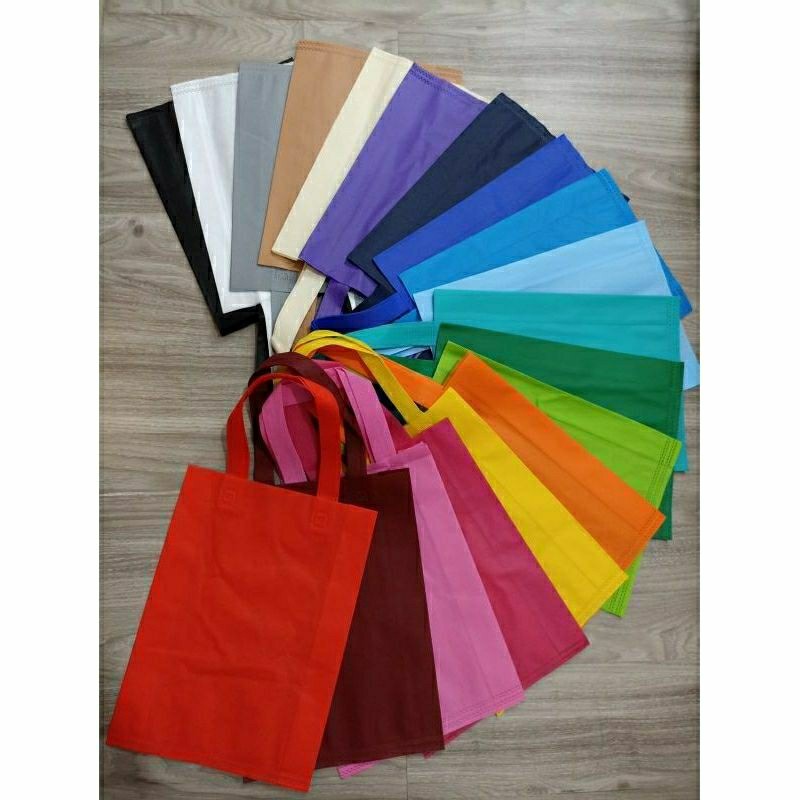 

COD Tas spunbond HLS goodie bag 20x30 x10 cm ,tas kain belanja,souvenir,promosi,tas ultah,polos,sablon kuat murah