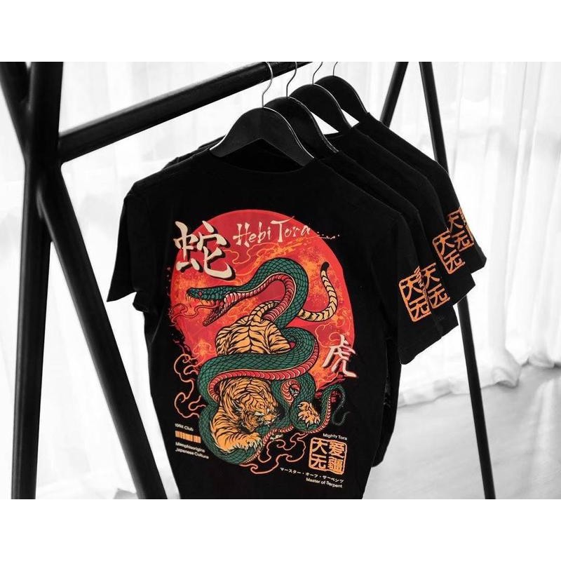 Kaos Distto Memphis Hebi Tora Pria Wanita  Lengan Pendek- MPHS