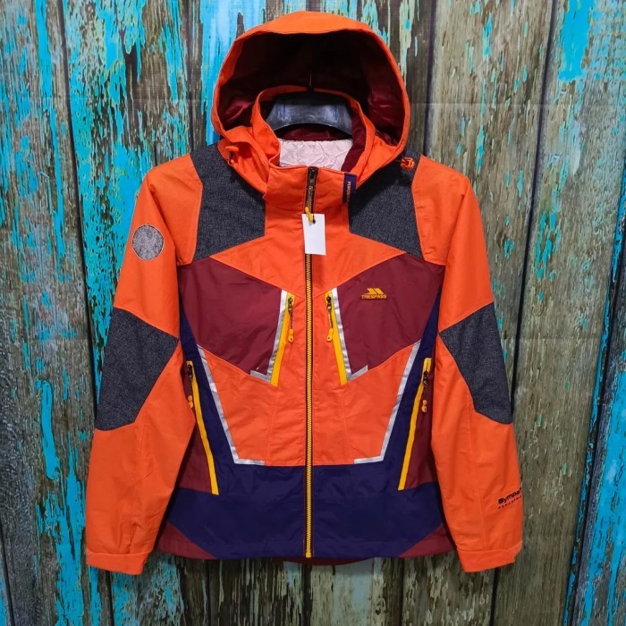 Jaket outdoor TRESPASS DLX waterproof hiking keren murah size L (P 67cm L 54cm)