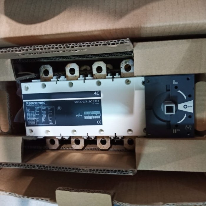 COS / CHANGE OVER SWITCH / ohm saklar socomec sircover 4p 250A socomec